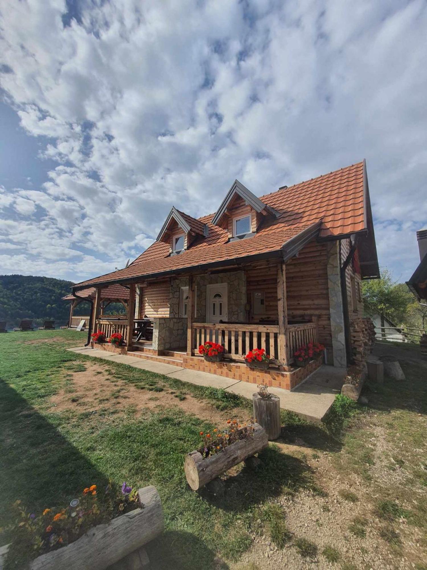 Draganovi Konaci Zaovine